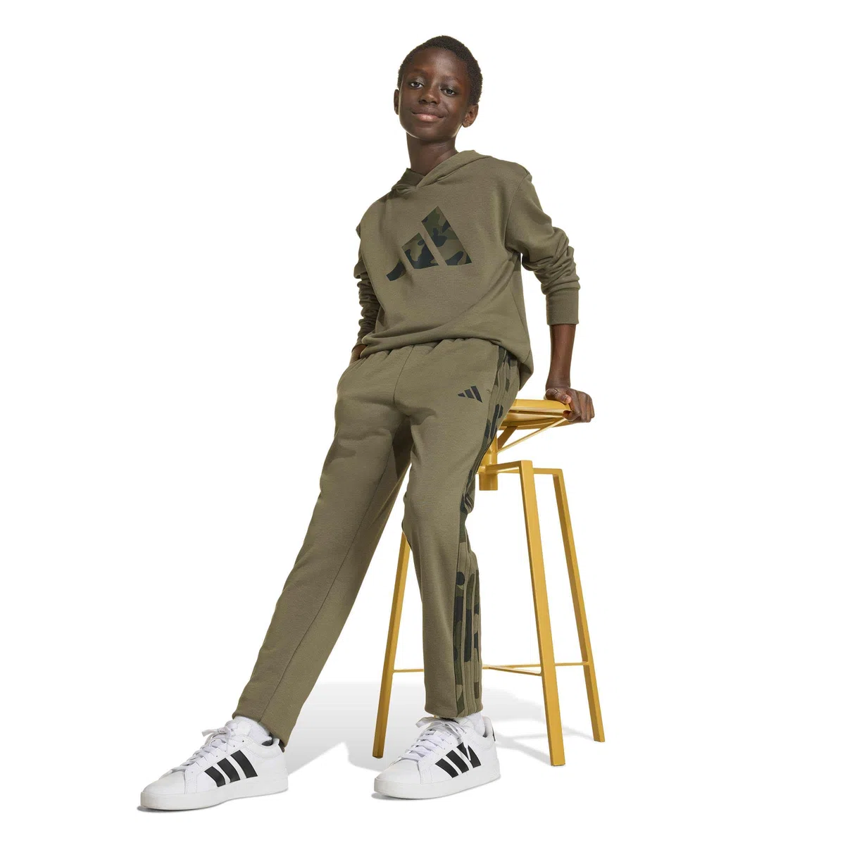 adidas Unisex Kinder Seasonals Camo Tracksuit Trainingsanzug