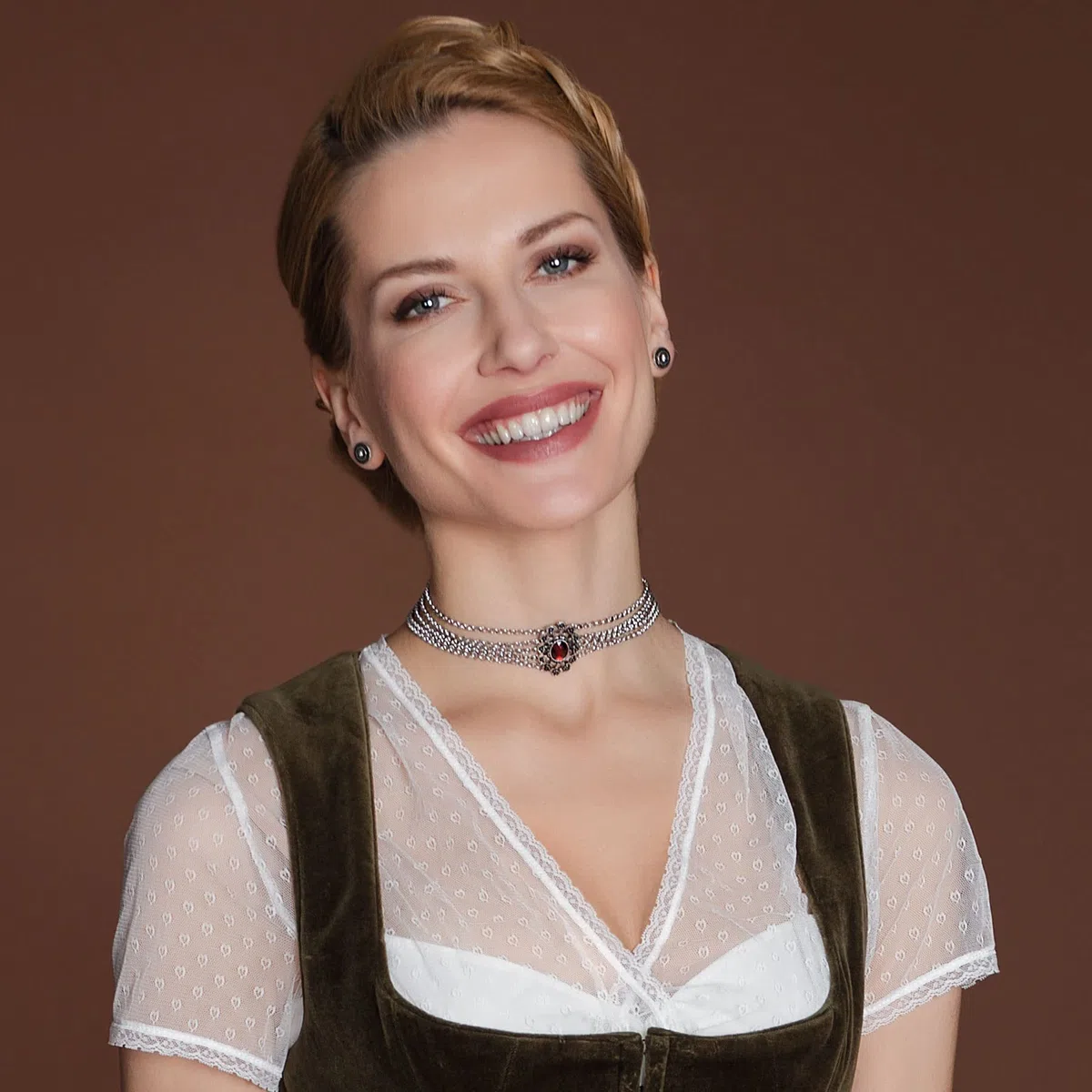 Alpenflüstern Trachten-Metall-Kropfkette Luzia - Elegante Trachtenkette - nostalgischer Damen-Trachtenschmuck, Dirndlkette mit Mittelteil in traditionellen Farben DHK228