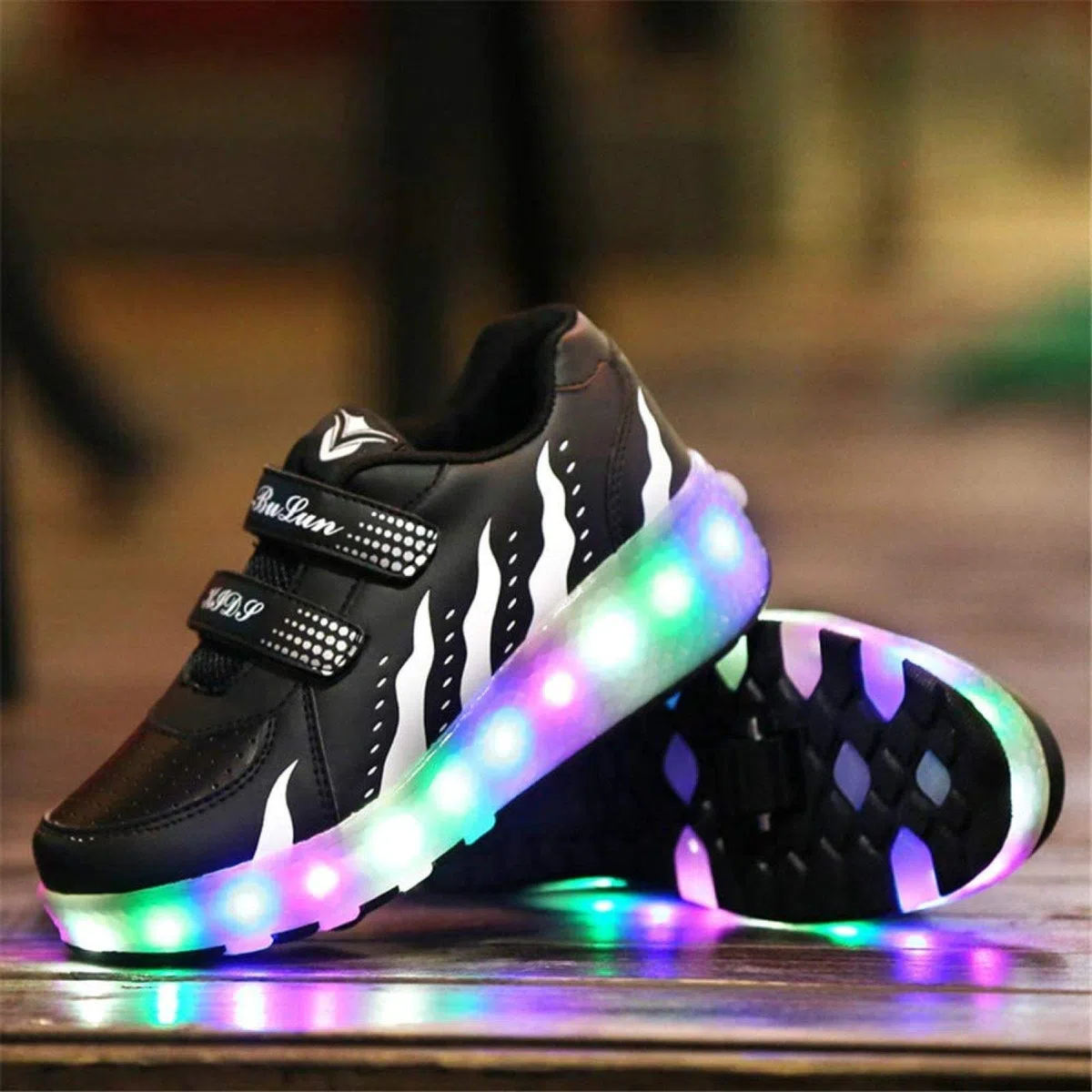 Unisex LED Rollschuhschuhe Mit Doppelrädern Inline Retractable Technical Skateboarding Schuh Outdoor Sport Cross Trainer Vibration Flashing Sneaker Für Geburtstag Halloween Weihnachten,Black-38