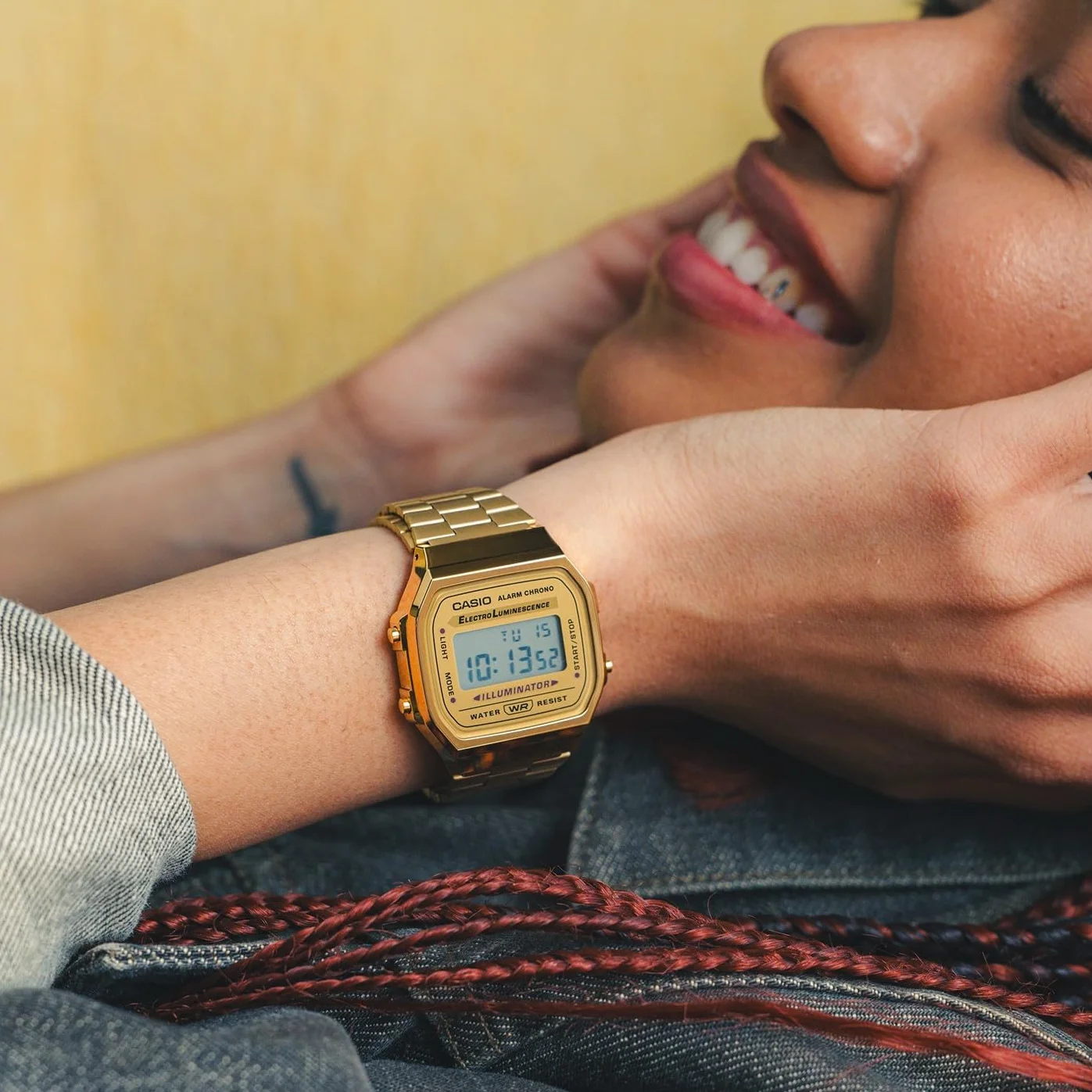 Casio Unisex Erwachsene Digital Quarz Uhr mit Edelstahl Armband