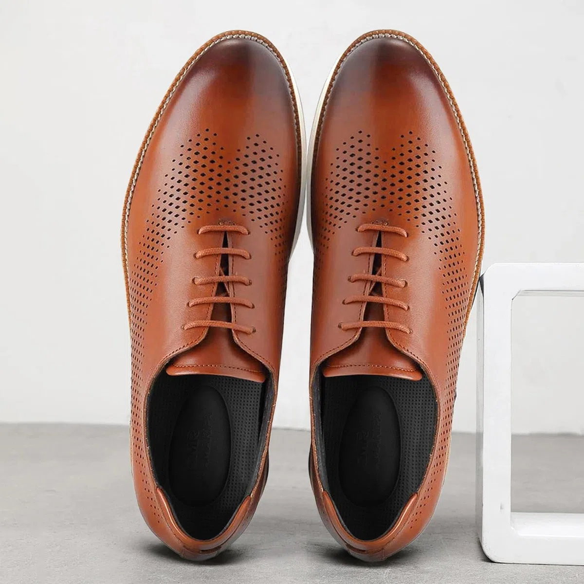 CHAMARIPA Herren Business-Casual-Schuhe mit 7 cm unsichtbarer Innenerhöhung | Obermaterial aus Vollnarbenleder, Integrierte erhöhende Einlegesohle, geeignet für Büroarbeit und alltägliche Anlässe.