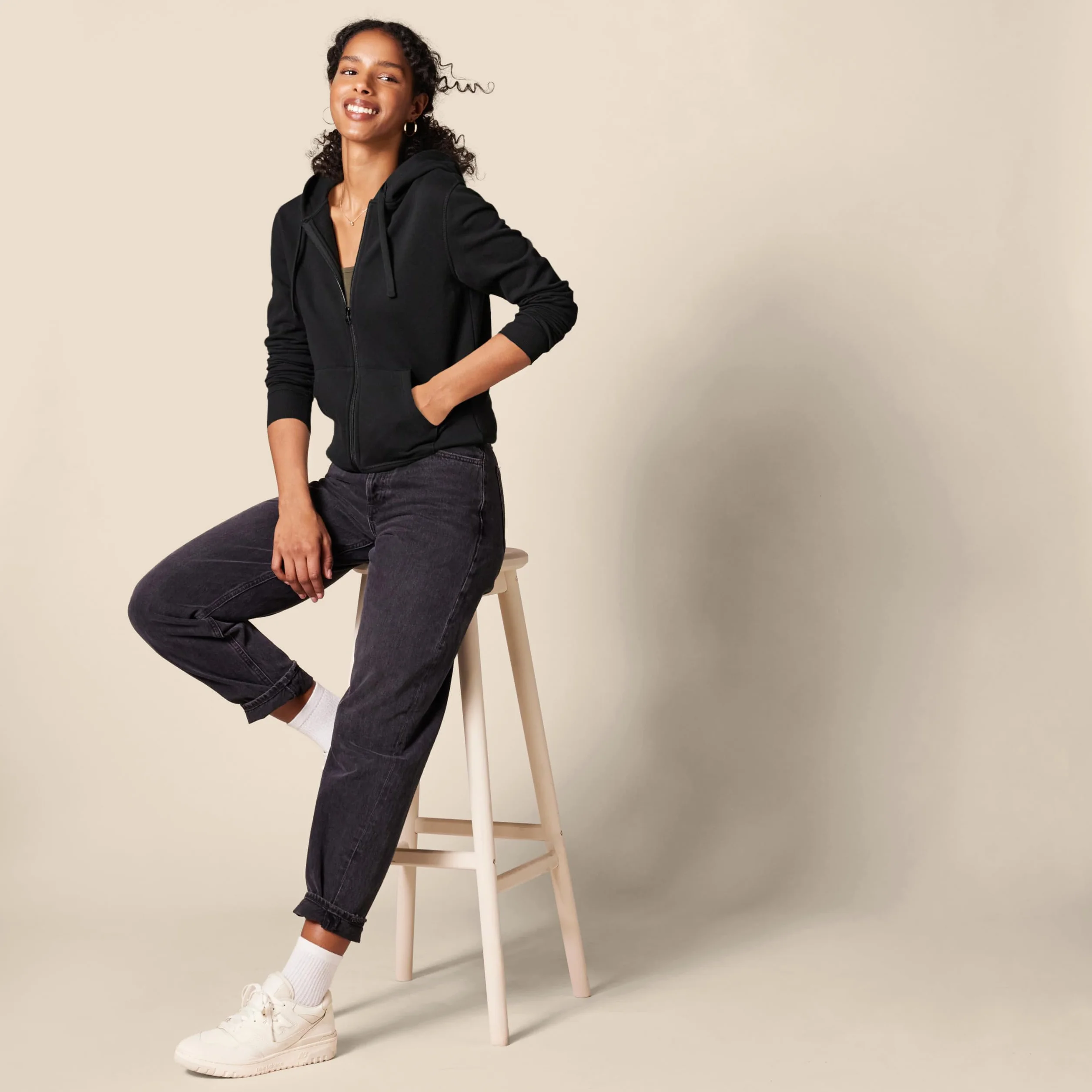 Amazon Essentials Damen Fleece-Hoodie mit durchgehendem Reißverschluss (in Übergröße erhältlich)
