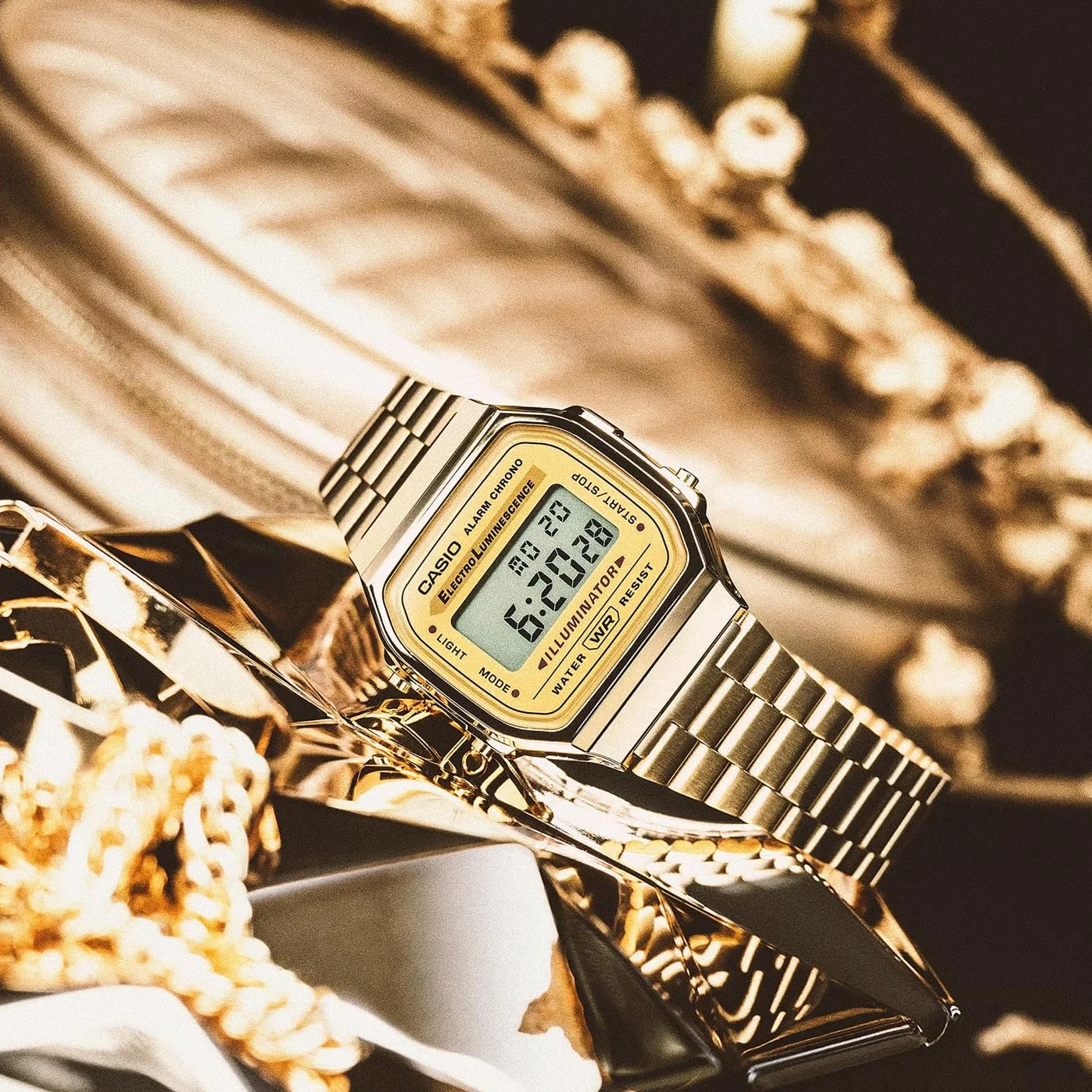 Casio Unisex Erwachsene Digital Quarz Uhr mit Edelstahl Armband