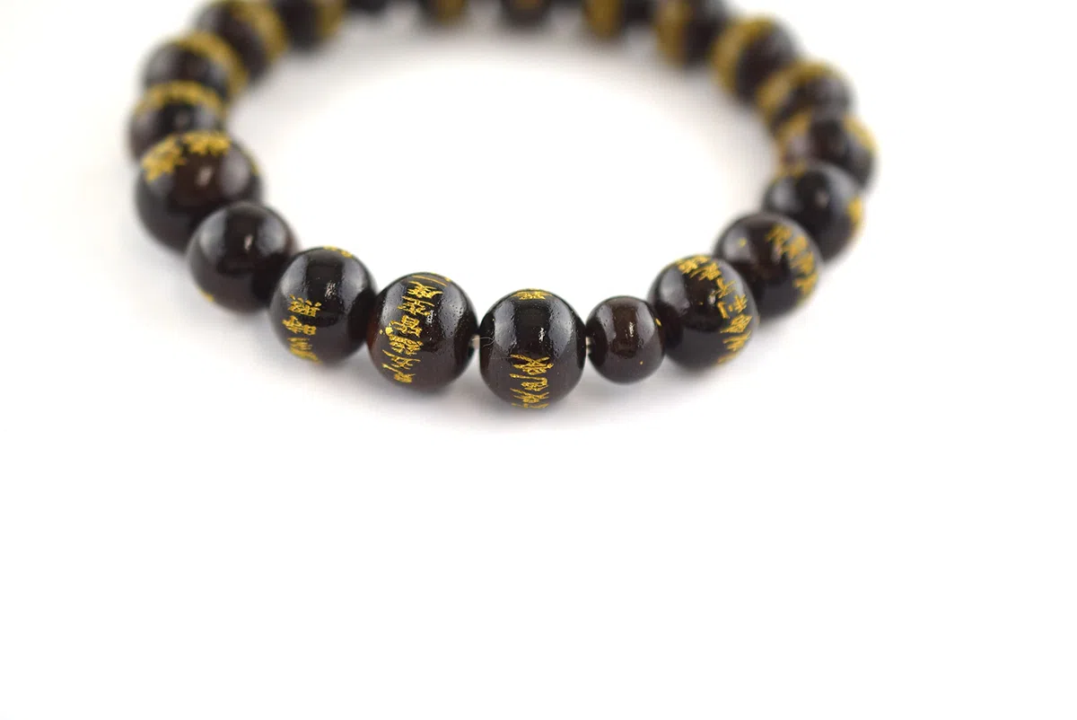 Schwarzes Ebony Herz Sutra Schnitzerei Perlen Armband Japanische Juzu Dhyana Zen Meditation Handmade Geschenk für Männer Elastisches Stretch Mala Armband für Männer