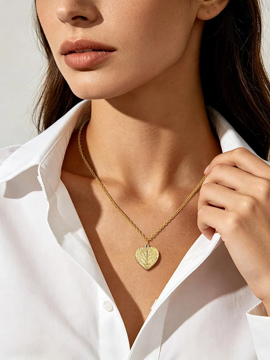 Custom4U Personalisierte Medaillon zum Öffnen für Bilder Memorial Damen Herz Engelsflügel Medaillon Kupfer Foto Kette mit Gravur Silber/Gold/Schwarz Locket Amulett mit 46cm/51cm kette
