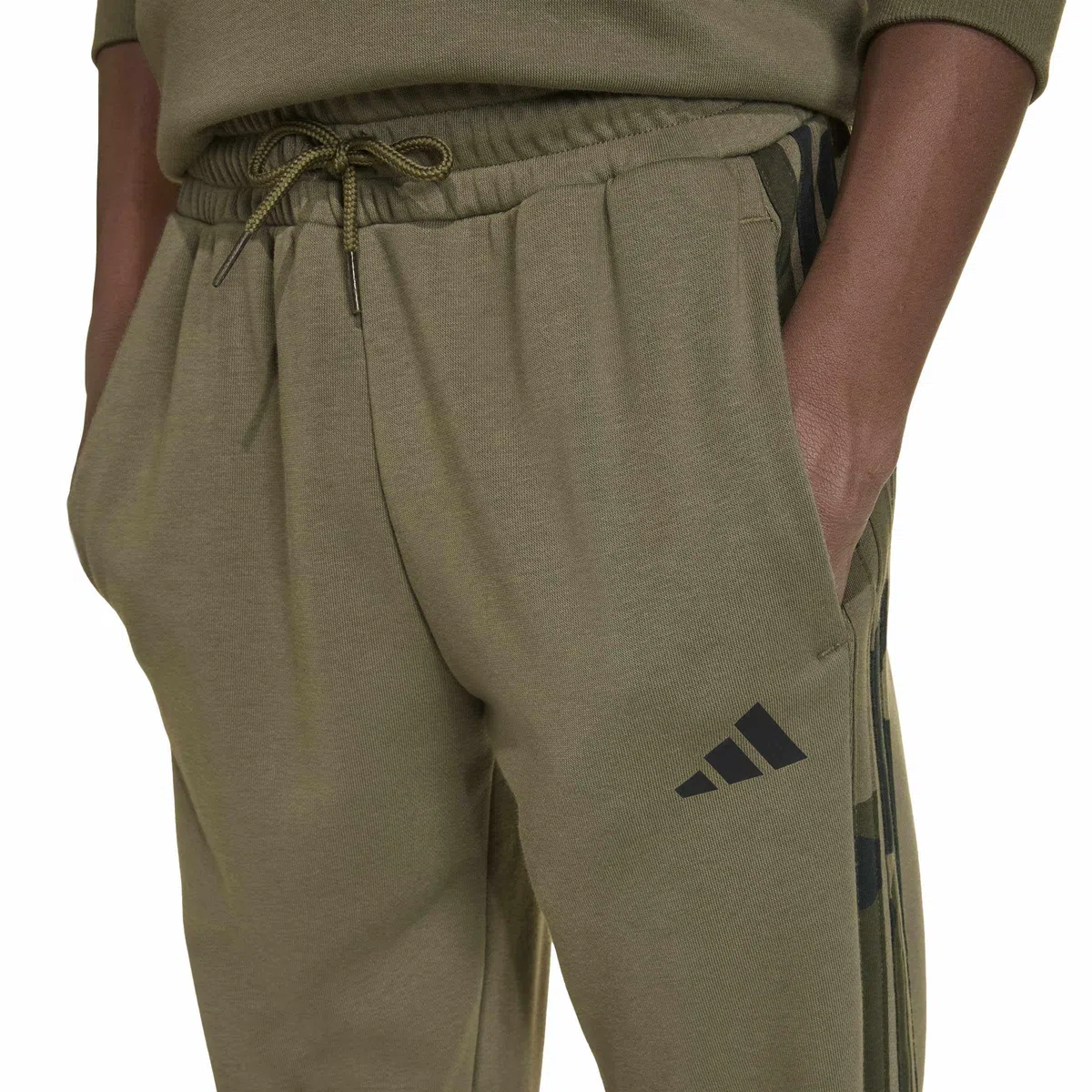 adidas Unisex Kinder Seasonals Camo Tracksuit Trainingsanzug