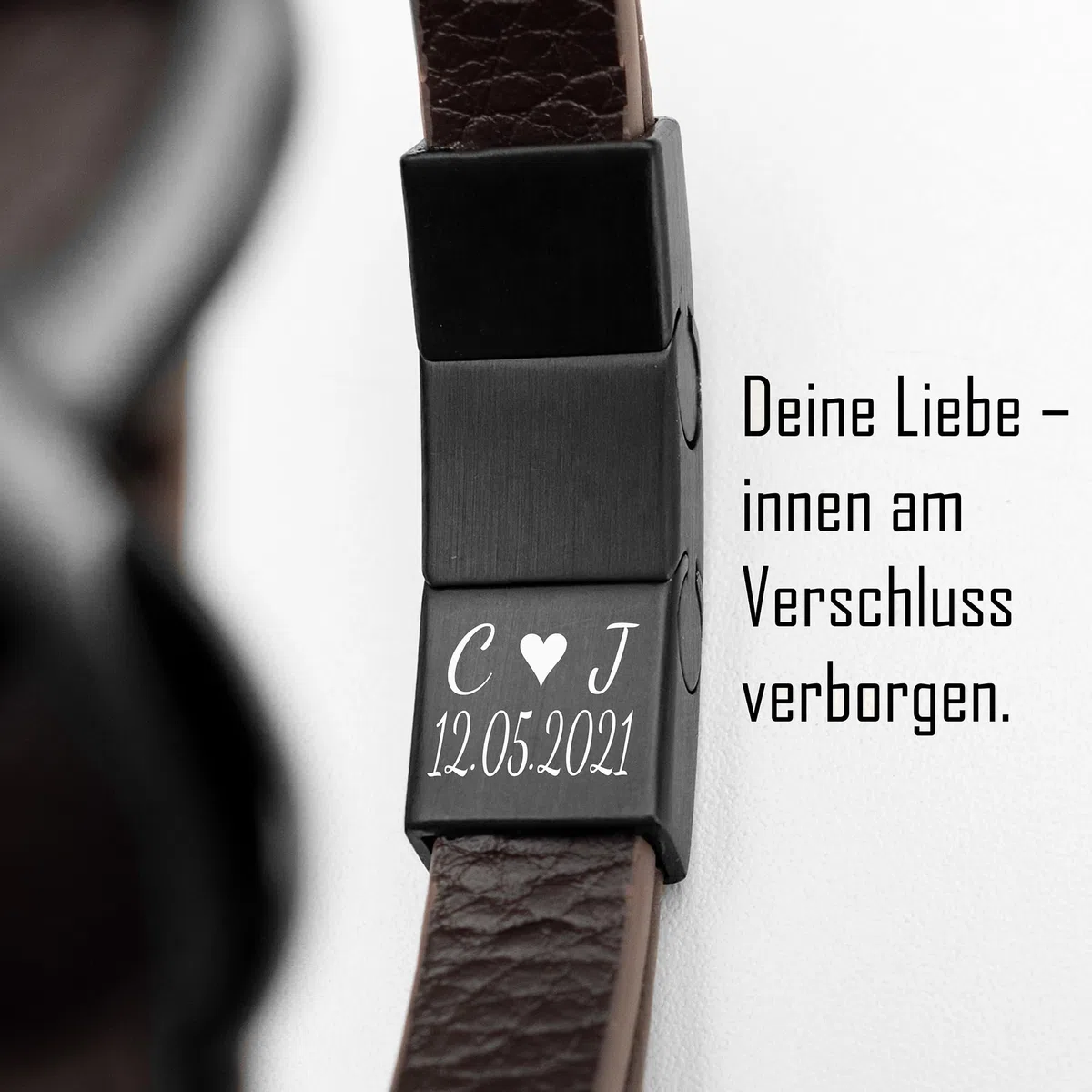 UNIQAL | Personaliesiertes Lederarmband mit Gravur "SHAPE" Herren Damen | Leather Bracelet mens | Magnetverschluss | handgemacht in Germany