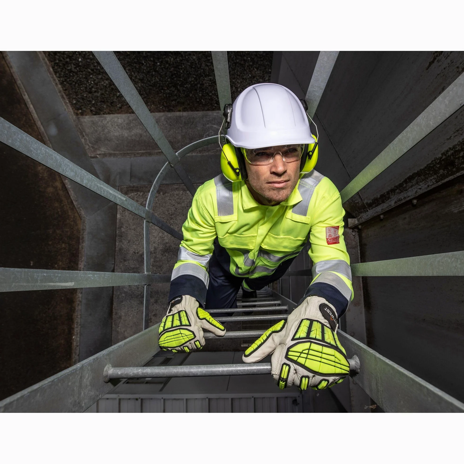 Portwest Workwear Hi-Vis Anti-Static Bizflame Pro Coverall - BIZ7 - EU / UK