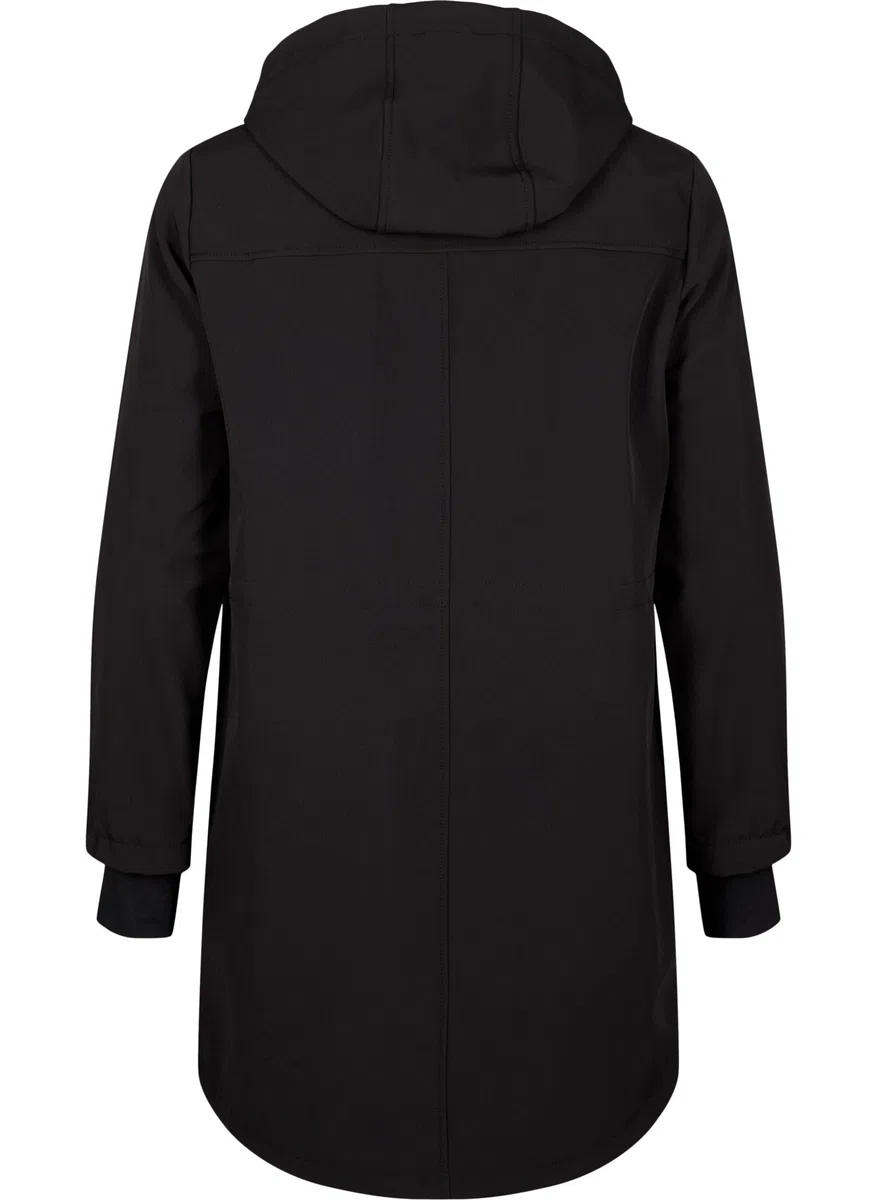 Zizzi Softshelljacke für Damen Große Größen - Übergangsjacke Lang - Atmungsaktiv, Winddicht & Wasserabweisend - mit Kapuze - Jacke aus Softshell-Material mit Fleece Gefüttert