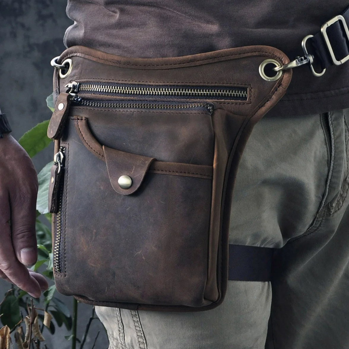 Le'aokuu Herren Echtes Leder Tasche Beinbeutel Beintasche Außenbeintasche Beinbeuteltasche Reisen Hüfttasche Wandern Klettern Oberschenkeltasche für Männer Frauen 211-5