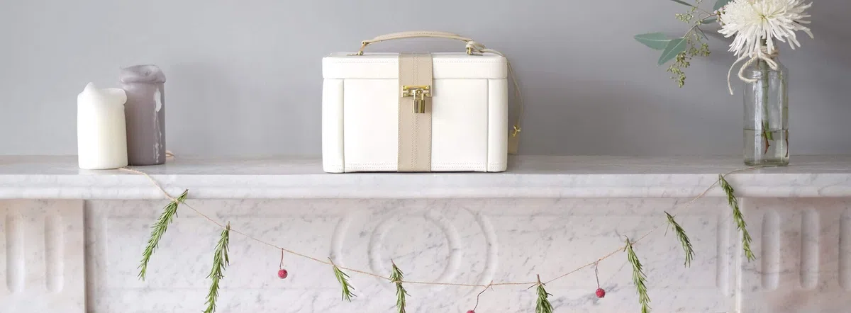 Dulwich Designs Schmuckkästchen aus Leder, cremefarben/Nerzfarben