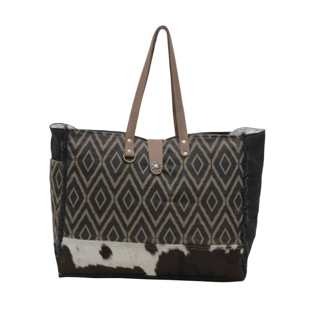 Myra Bag Western Leder Weekender Bag für Damen - Baumwolle & Upcycled Canvas Boho Umhängetasche Umber Johannisbeere
