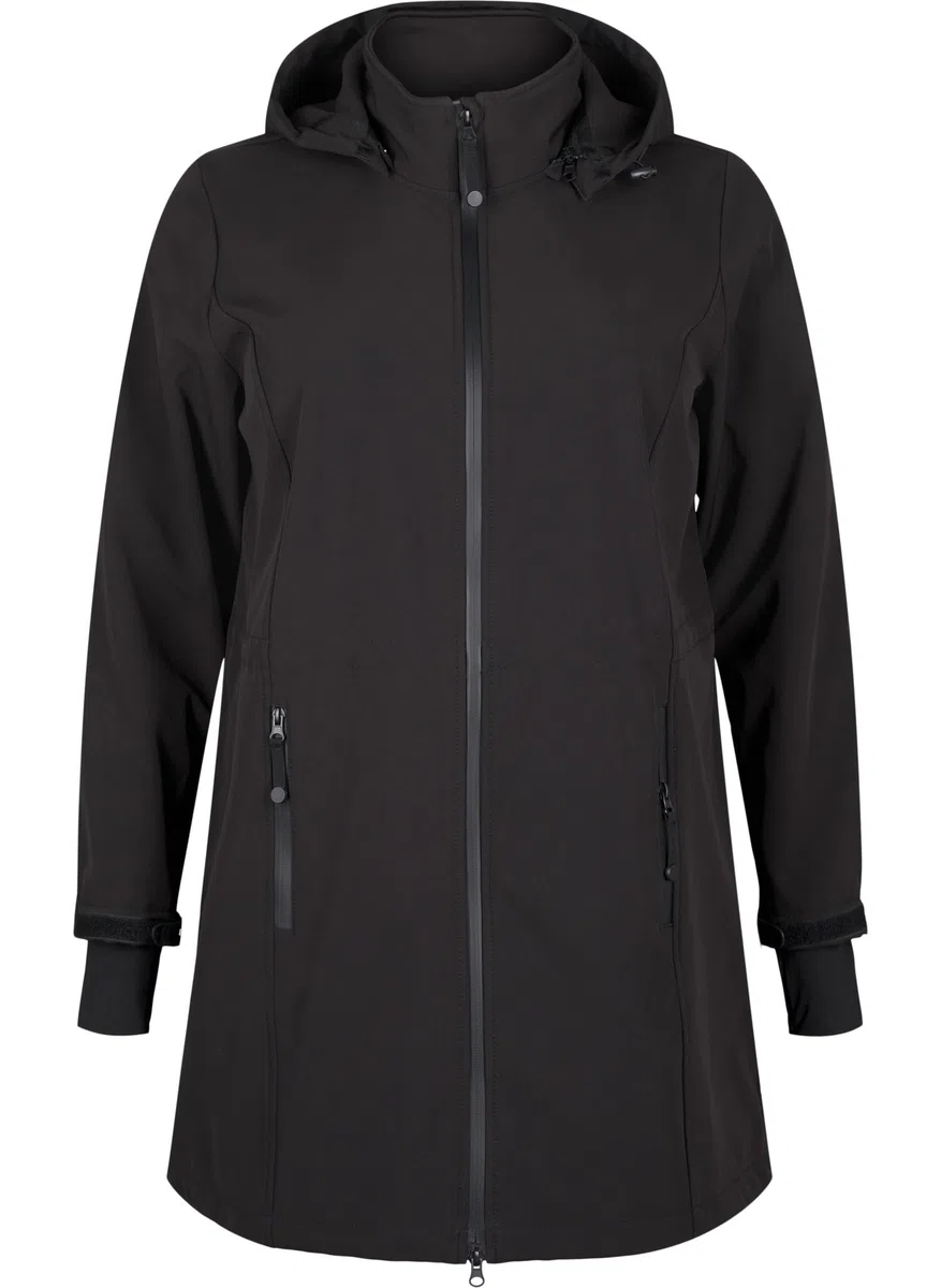 Zizzi Softshelljacke für Damen Große Größen - Übergangsjacke Lang - Atmungsaktiv, Winddicht & Wasserabweisend - mit Kapuze - Jacke aus Softshell-Material mit Fleece Gefüttert