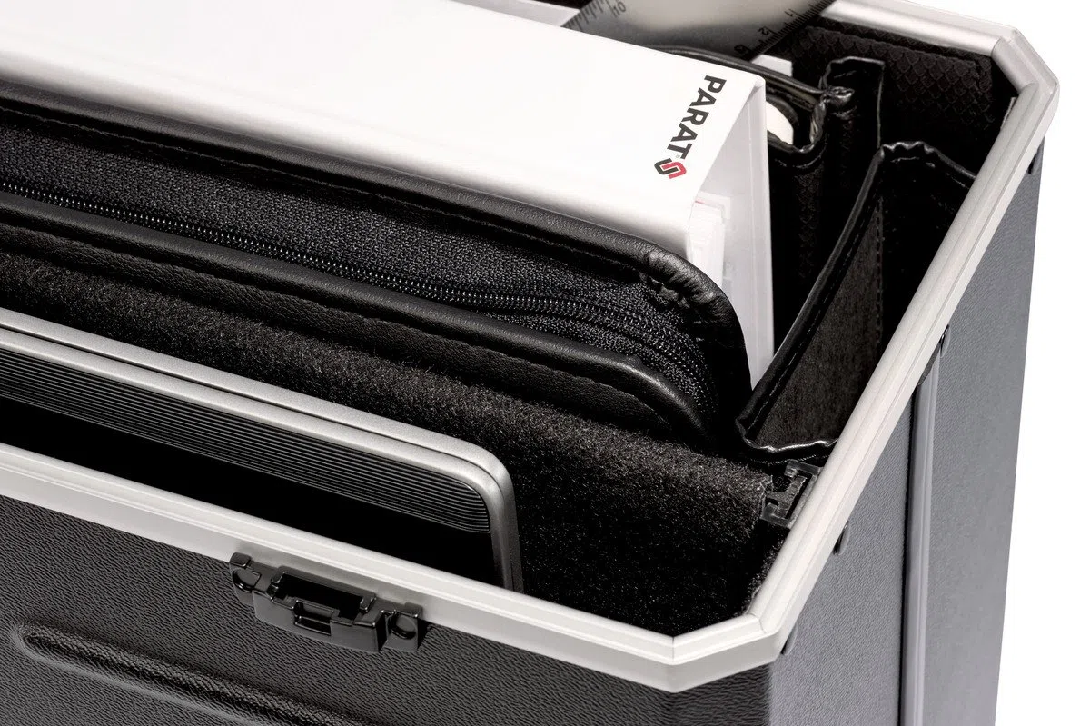 Parat Arbeitstasche PARADOC TronX (mit gepolstertem Notebookfach, Dokumentenfach; Rollen, Material: X-ABS-Kunststoff; schwarz (leer - ohne Inhalt))