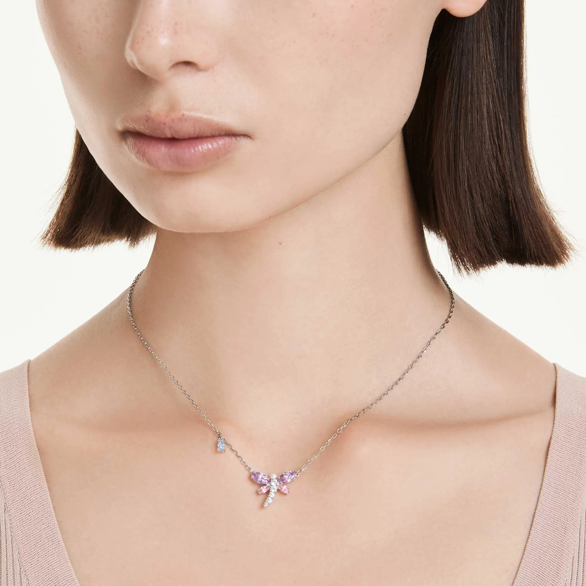 Swarovski Ariana Grande X Swarovski Kollektion, Gemischte Schliffe, Libelle, Rhodiniert