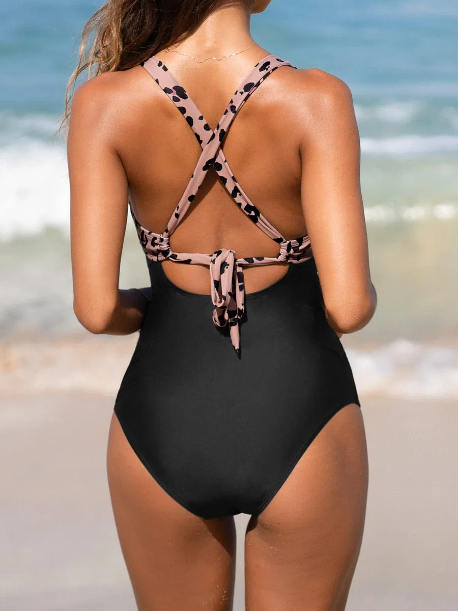 CUPSHE Damen Badeanzug Wickeloptik V Ausschnitt Zierausschnitten Bauchweg Raffungen Einteilige Bademode Swimsuit