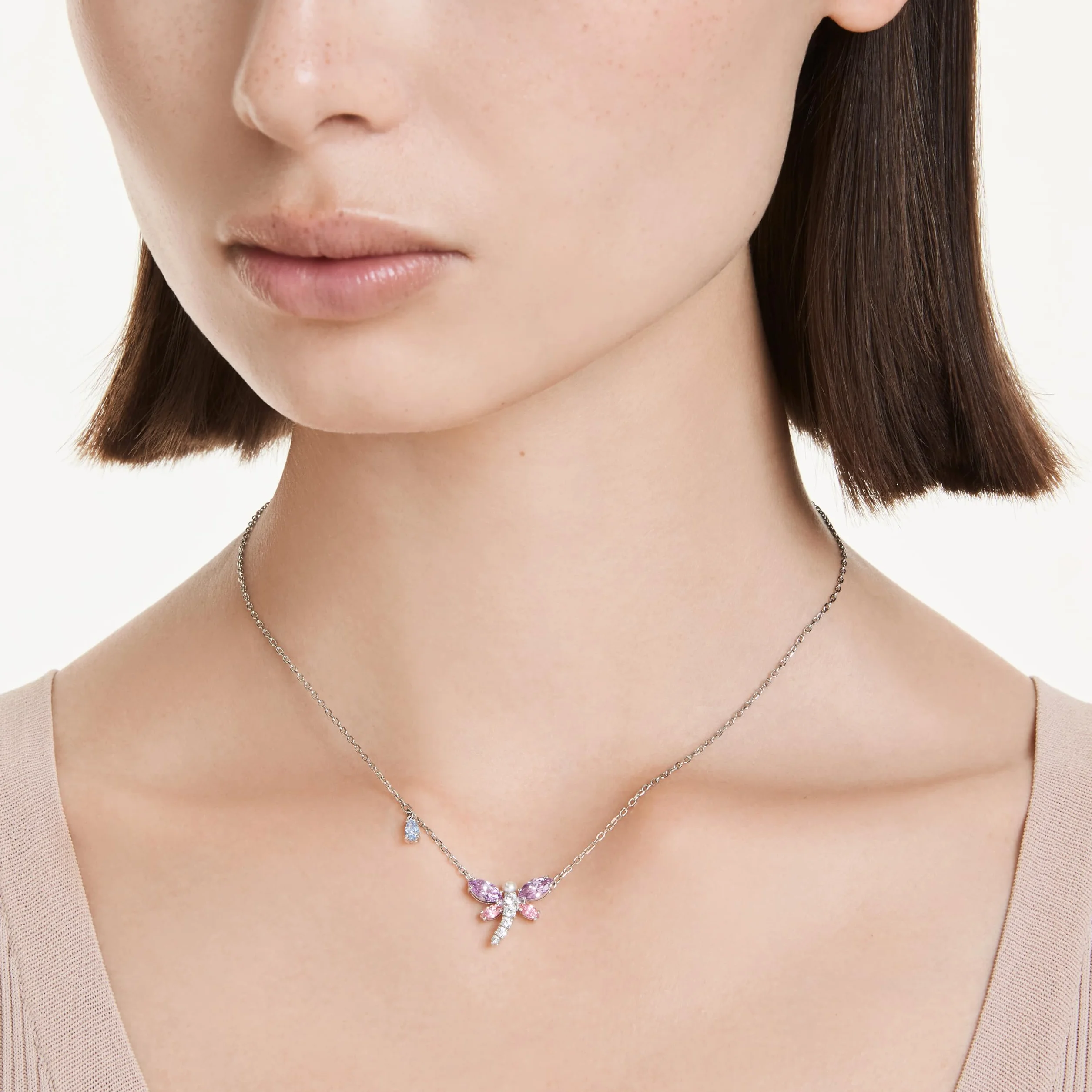 Swarovski Ariana Grande X Swarovski Kollektion, Gemischte Schliffe, Libelle, Rhodiniert