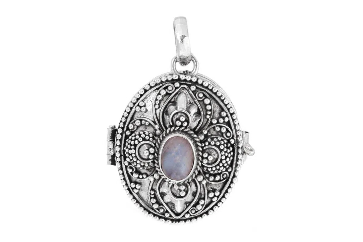 Windalf Schmuck Anhänger DANA 3.2 cm Foto-Medaillon Mondstein Handarbeit 925 Sterlingsilber